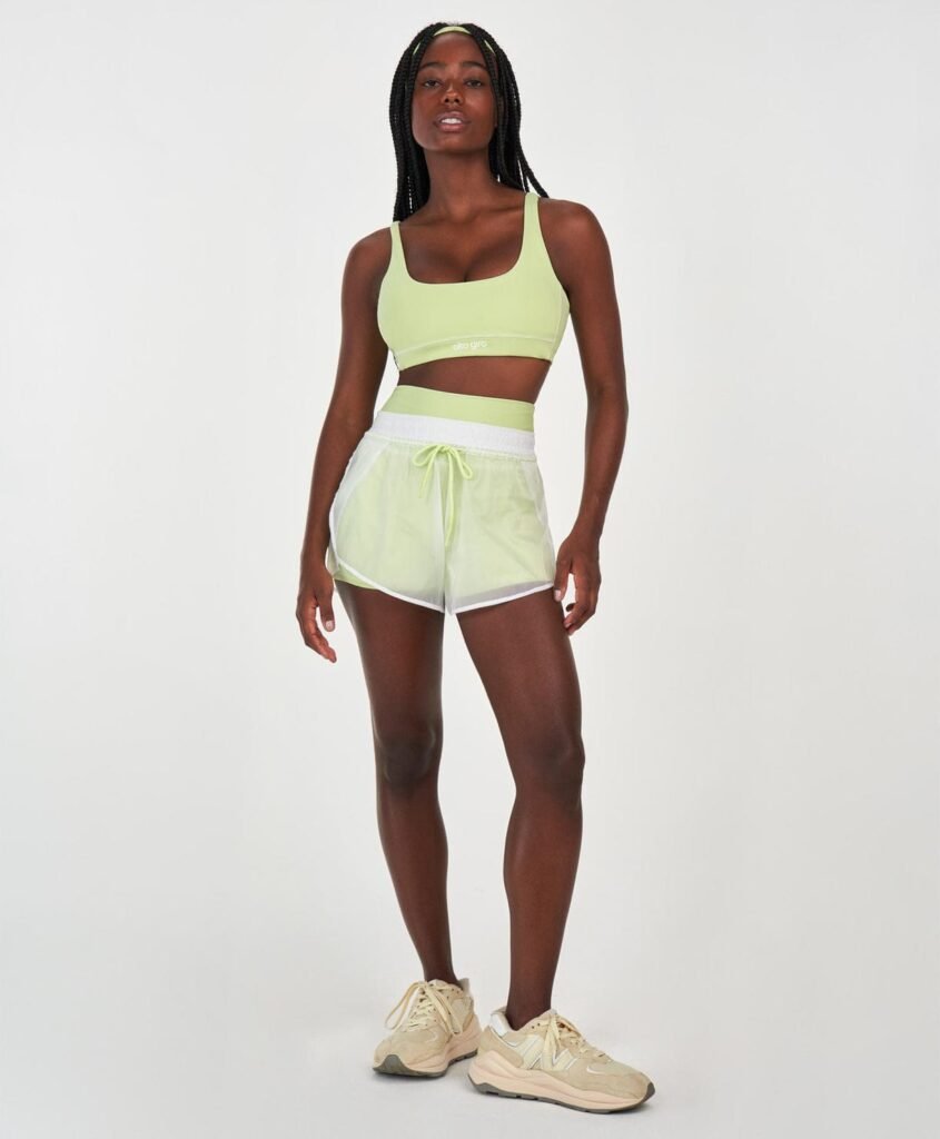 SHORT 2 EM 1 COM CORDÃO VERDE ALTO GIRO